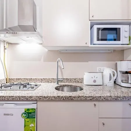 Bright Charming 2bd15bath Galatatower Home! #257 Appartement