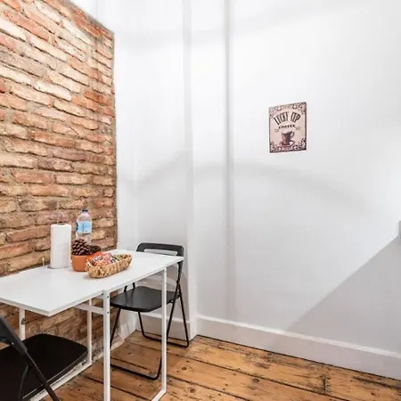 Bright Charming 2bd15bath Galatatower Home! #257 *