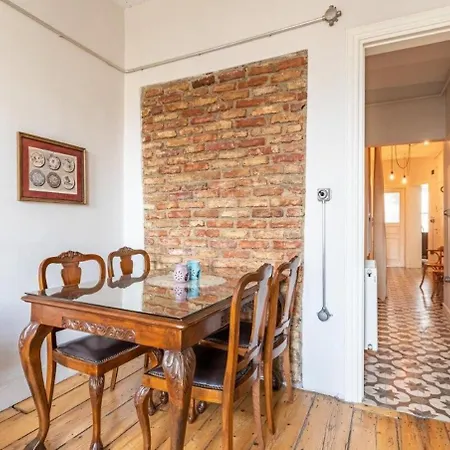 Διαμέρισμα Bright Charming 2bd15bath Galatatower Home! #257