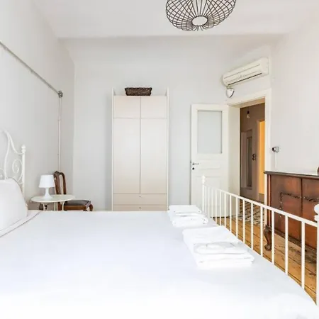 Bright Charming 2bd15bath Galatatower Home! #257 公寓