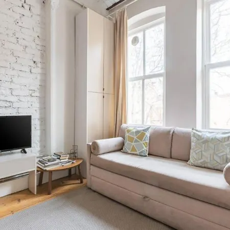 Bright Charming 2bd15bath Galatatower Home! #257 דירה איסטמבול